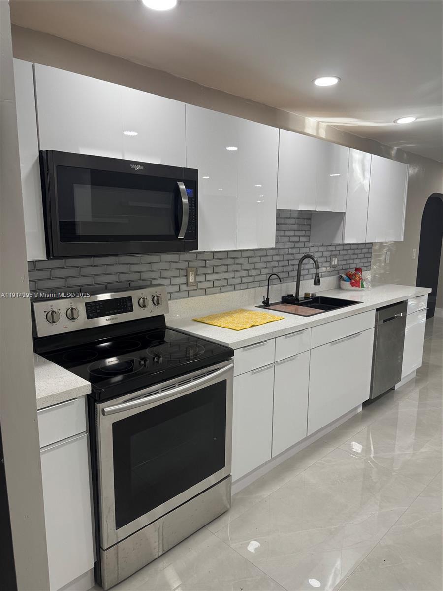 GOULDS REDEVELOPMENT SUB - Residential Lease