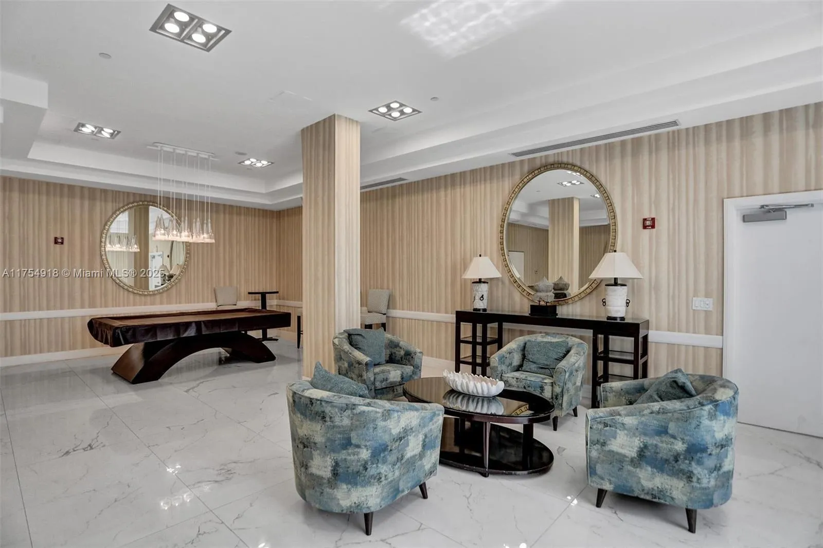 Miami Beach, Florida 33141, United States, 2 Bedrooms Bedrooms, ,2 BathroomsBathrooms,Residential,Active,82844