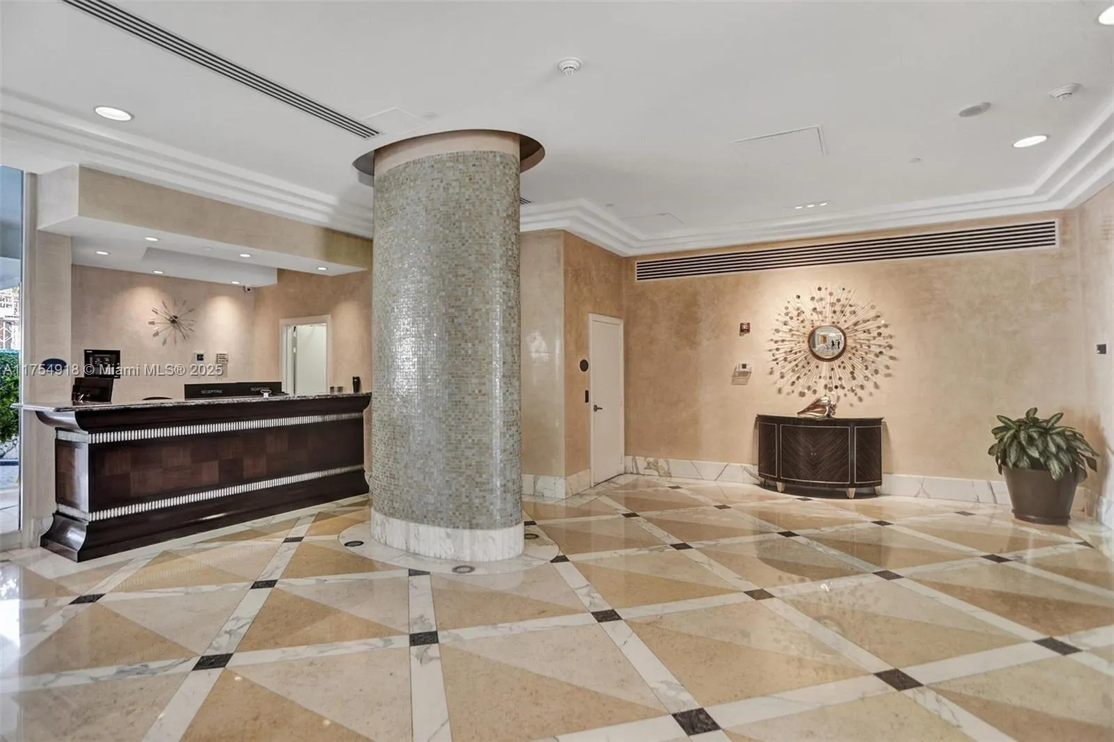 Miami Beach, Florida 33141, United States, 2 Bedrooms Bedrooms, ,2 BathroomsBathrooms,Residential,Active,82844