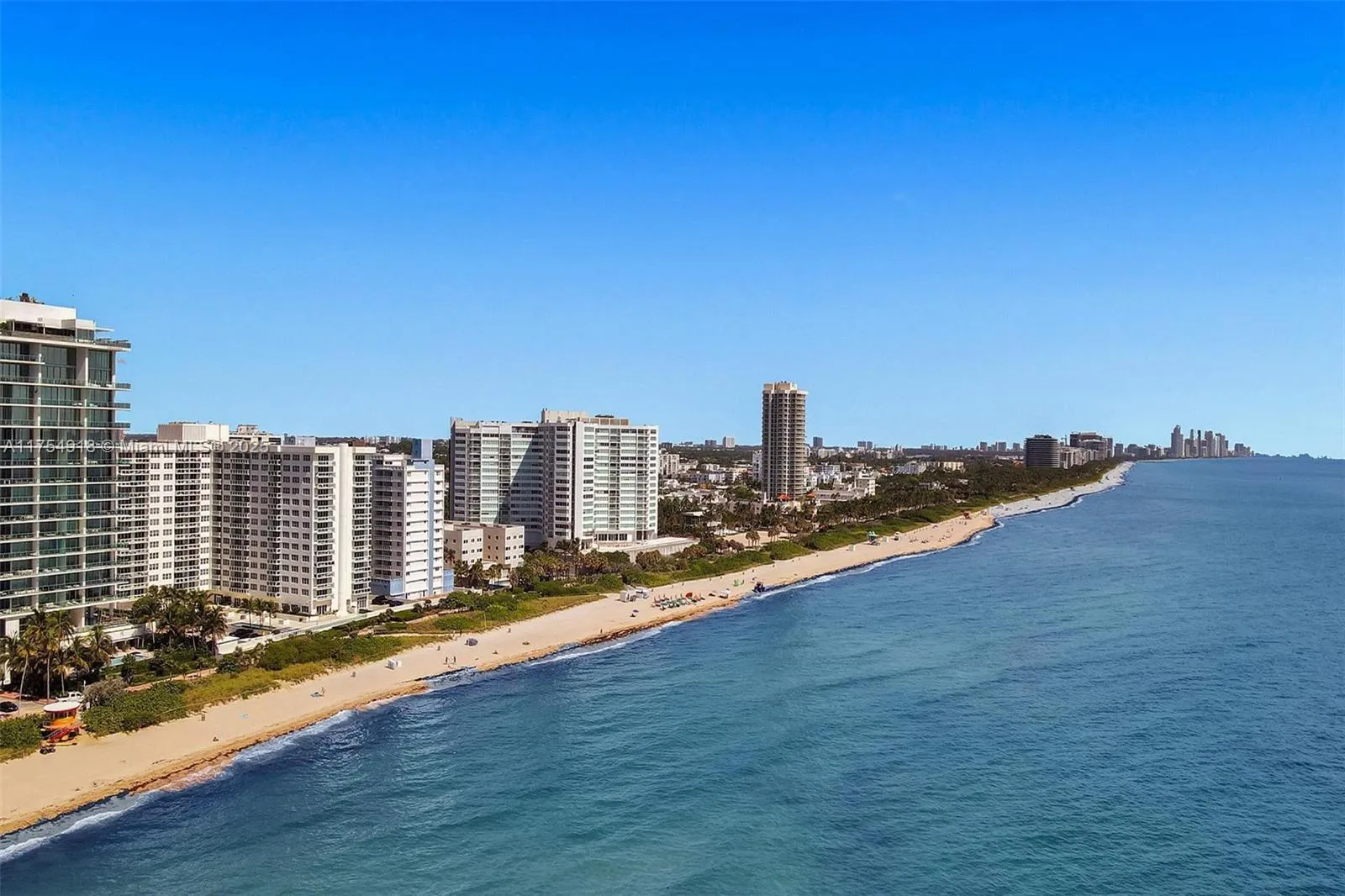 Miami Beach, Florida 33141, United States, 2 Bedrooms Bedrooms, ,2 BathroomsBathrooms,Residential,Active,82844