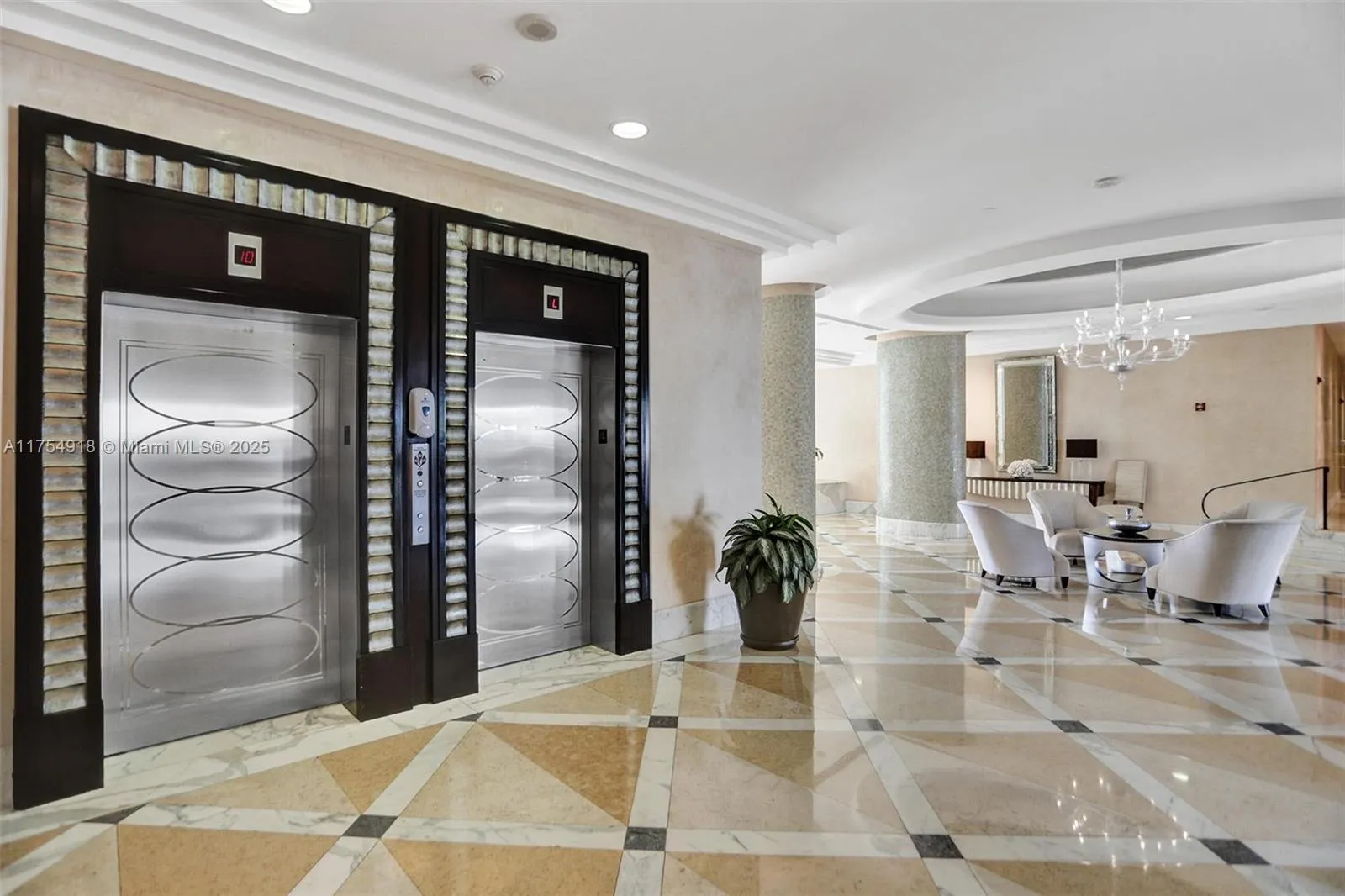 Miami Beach, Florida 33141, United States, 2 Bedrooms Bedrooms, ,2 BathroomsBathrooms,Residential,Active,82844