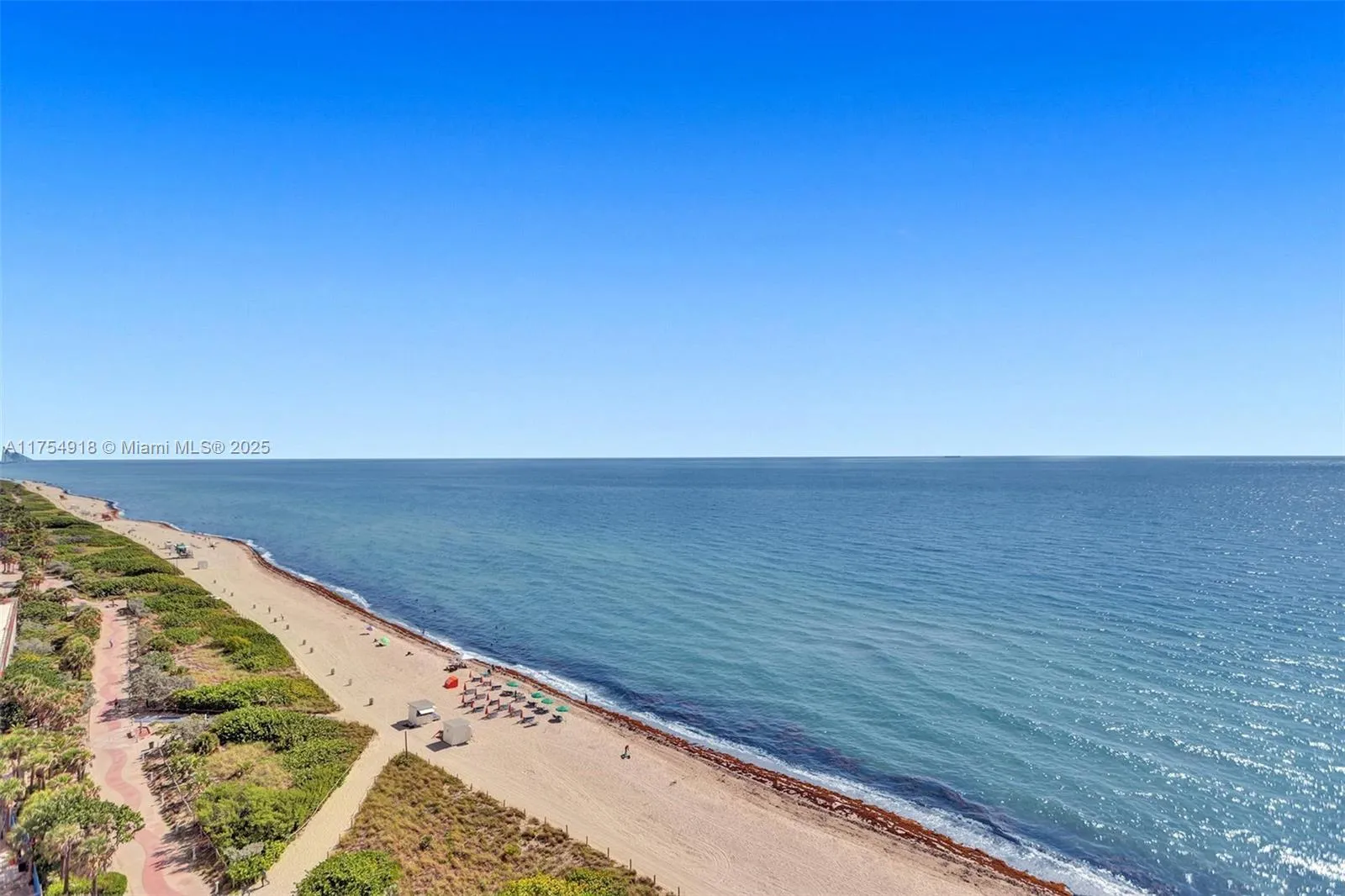 Miami Beach, Florida 33141, United States, 2 Bedrooms Bedrooms, ,2 BathroomsBathrooms,Residential,Active,82844