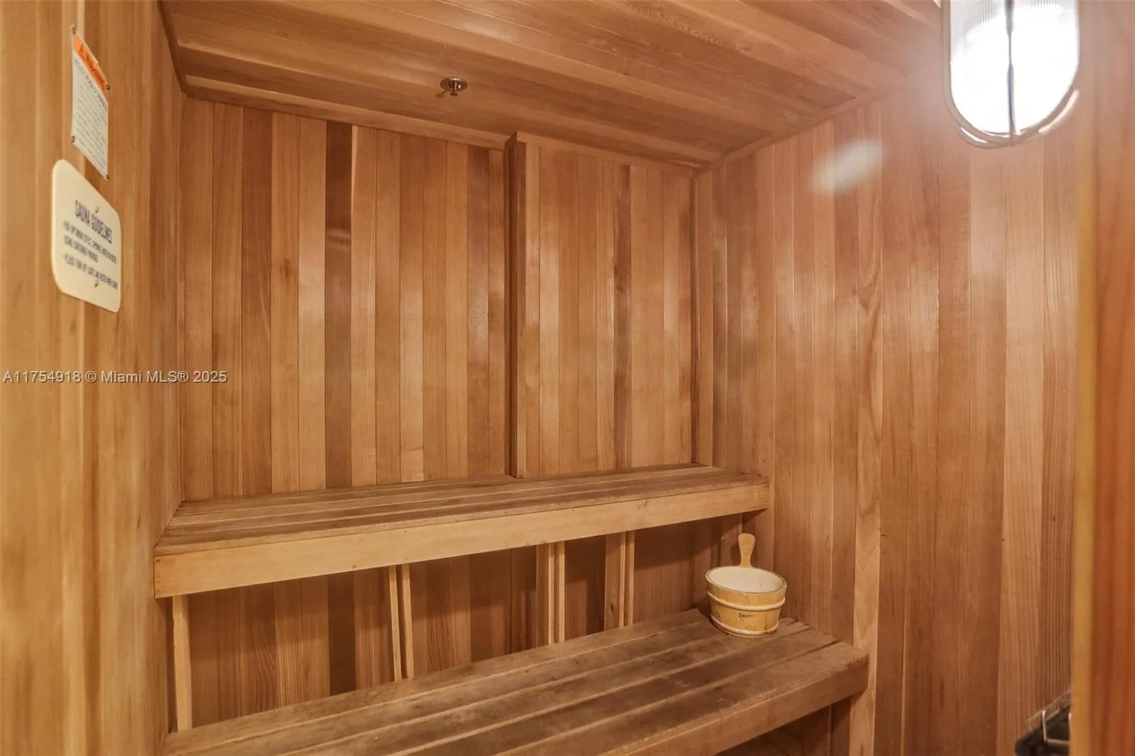 Miami Beach, Florida 33141, United States, 2 Bedrooms Bedrooms, ,2 BathroomsBathrooms,Residential,Active,82844