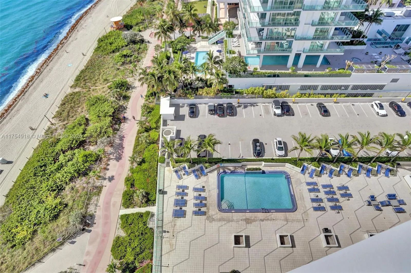 Miami Beach, Florida 33141, United States, 2 Bedrooms Bedrooms, ,2 BathroomsBathrooms,Residential,Active,82844