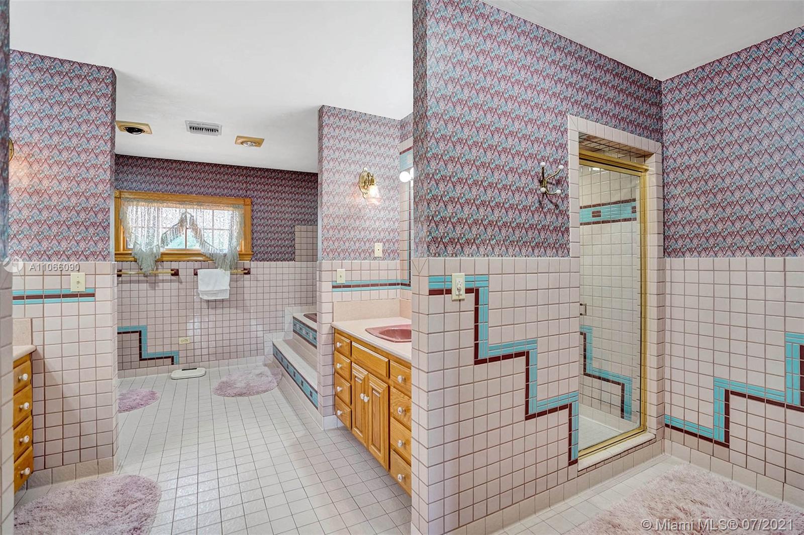 GABLES ESTATES NO 2 - Residential