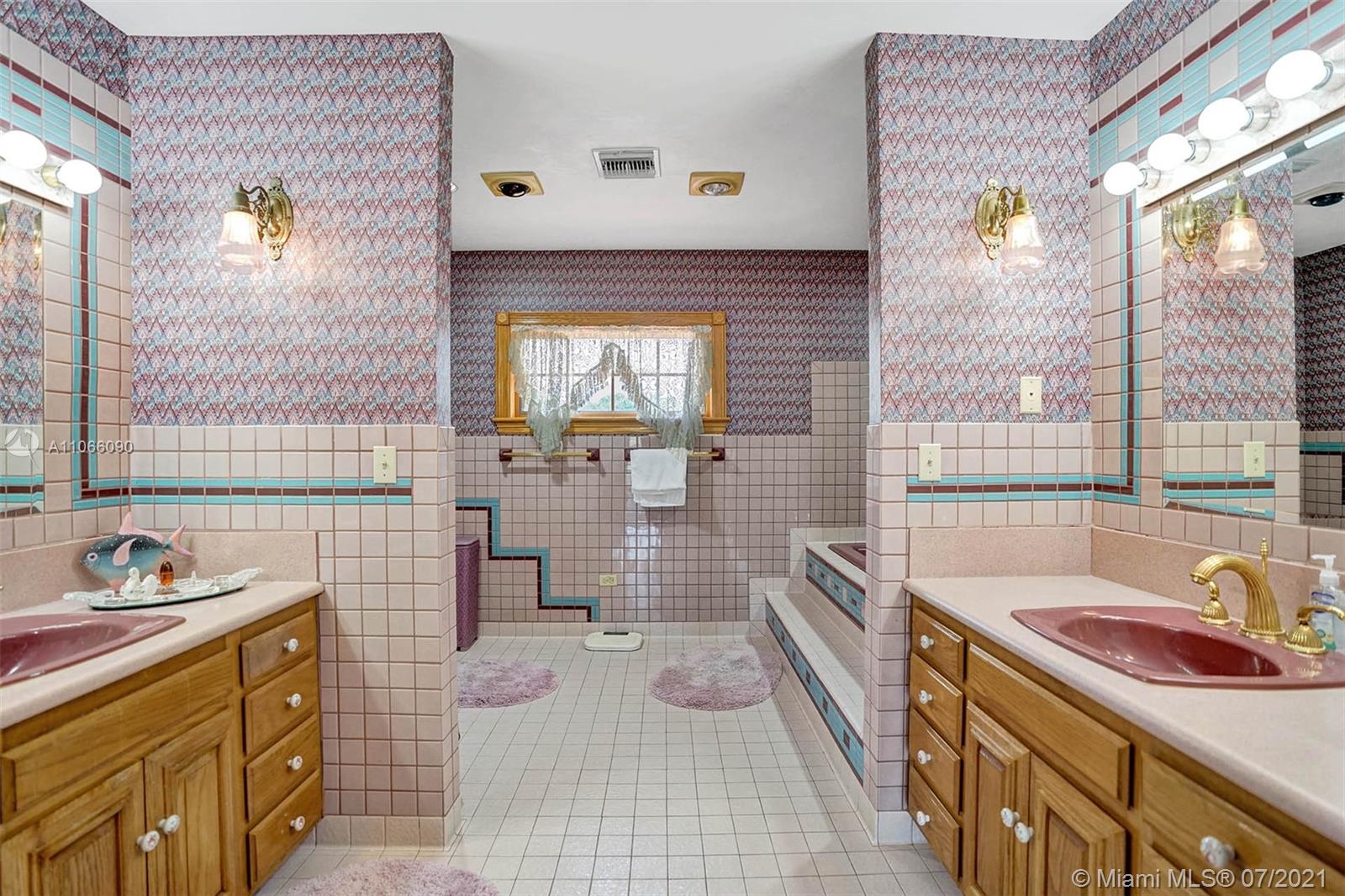 GABLES ESTATES NO 2 - Residential