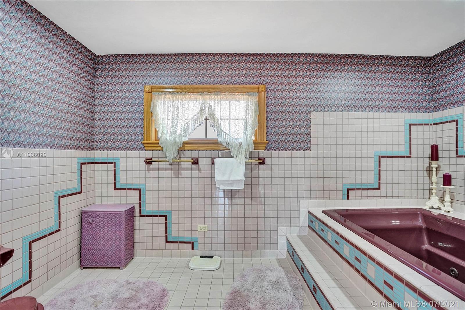 GABLES ESTATES NO 2 - Residential