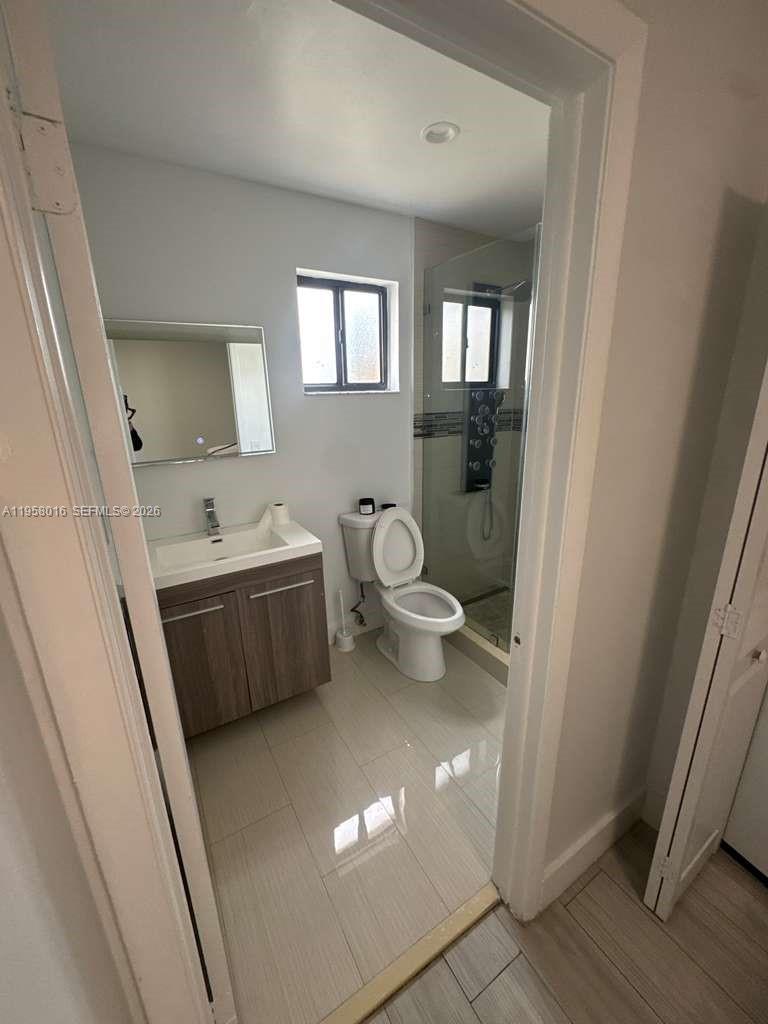 LAKES BY THE BAY SEC 3 - Residential Lease