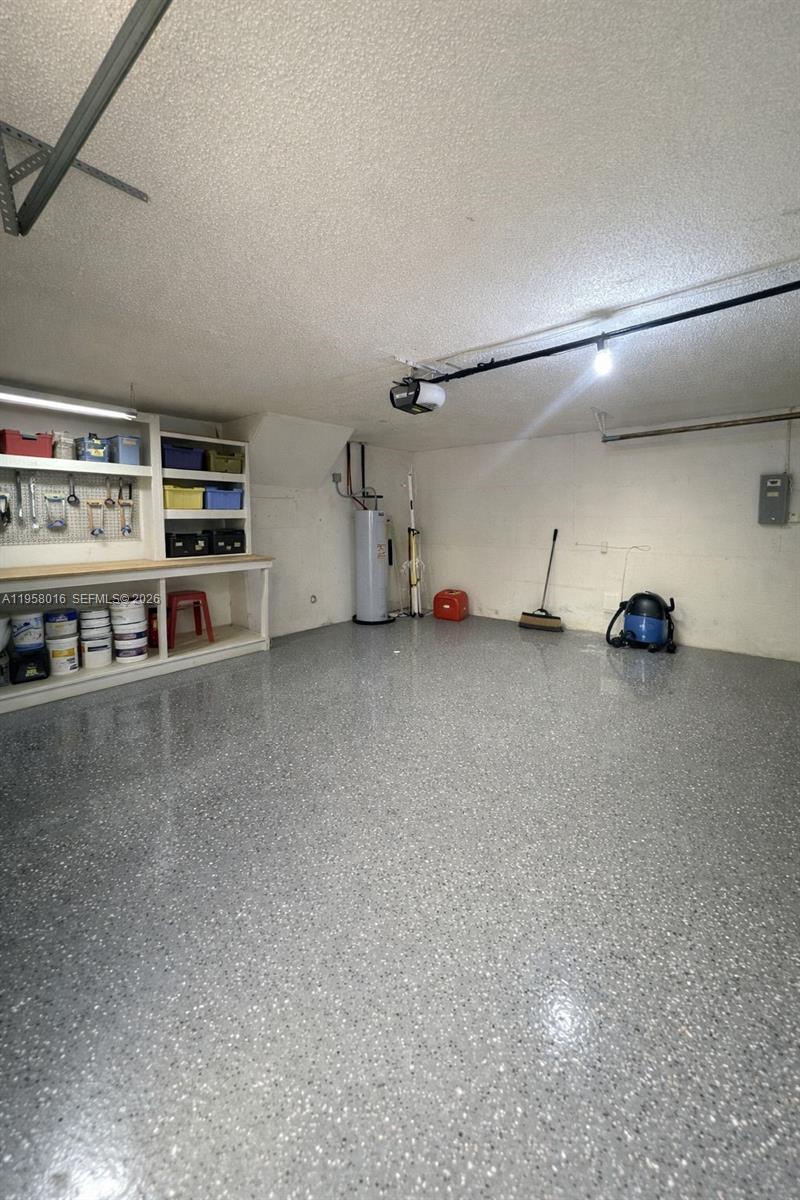 LAKES BY THE BAY SEC 3 - Residential Lease