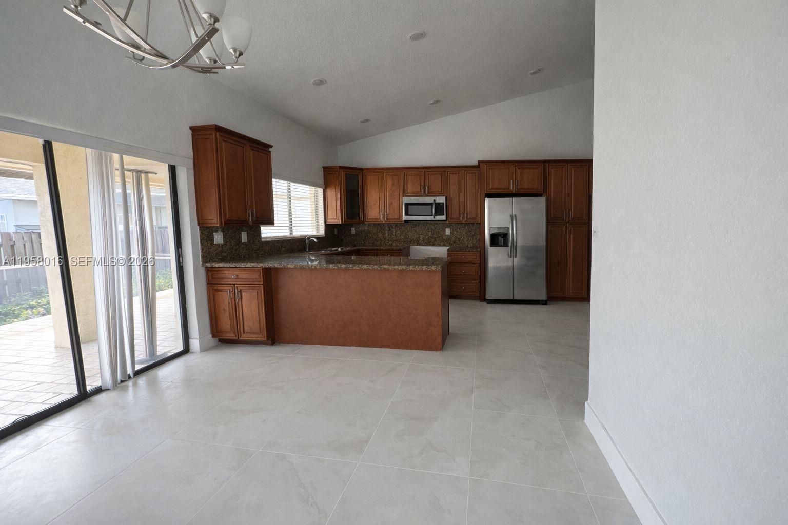 LAKES BY THE BAY SEC 3 - Residential Lease