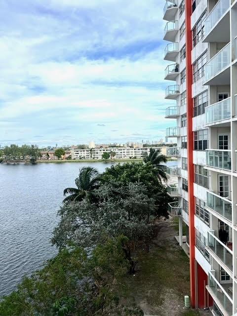 1301 NE Miami Gardens Dr 502W