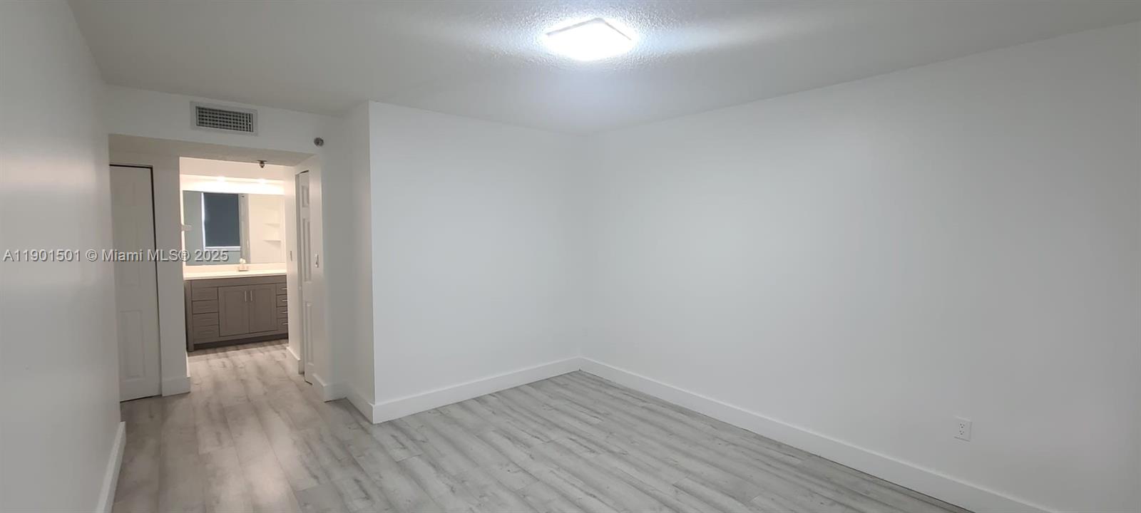 GREYNOLDS PARK CLUB CONDO - Residential Lease