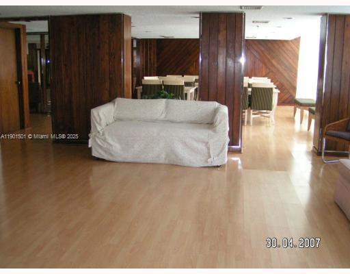 GREYNOLDS PARK CLUB CONDO - Residential Lease