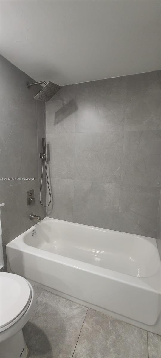 GREYNOLDS PARK CLUB CONDO - Residential Lease