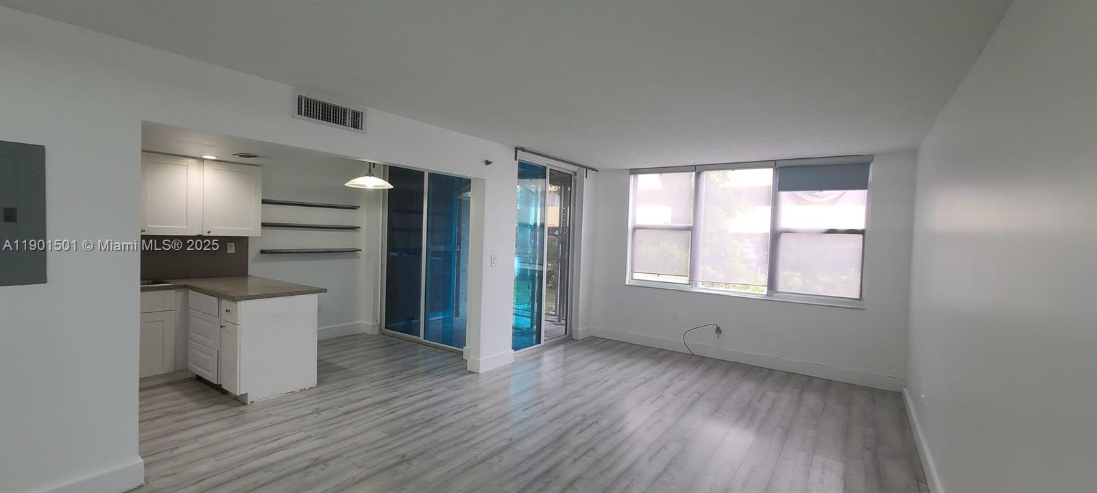 GREYNOLDS PARK CLUB CONDO - Residential Lease