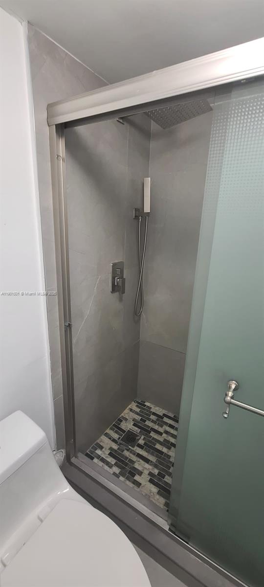 GREYNOLDS PARK CLUB CONDO - Residential Lease