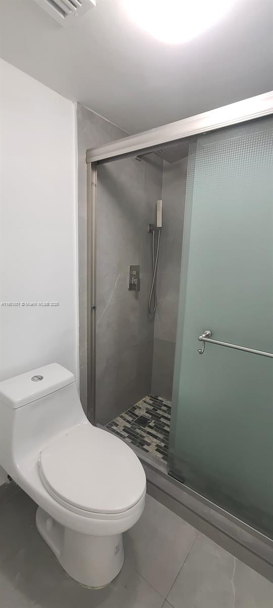 GREYNOLDS PARK CLUB CONDO - Residential Lease