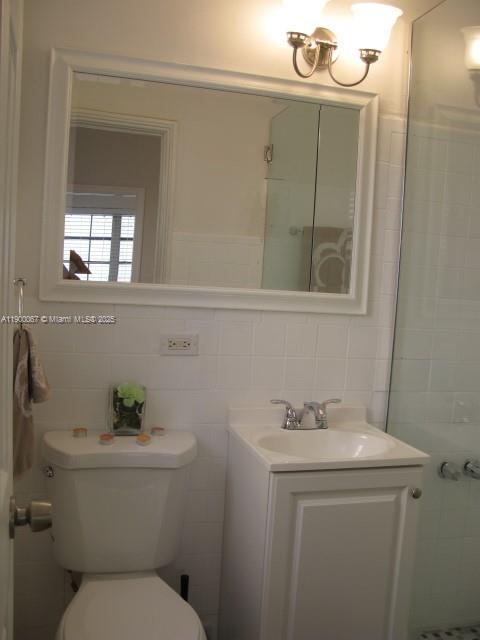 THE VINTAGE EAST CONDO - Residential Lease