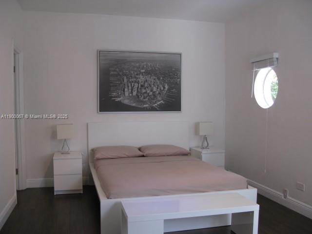 THE VINTAGE EAST CONDO - Residential Lease