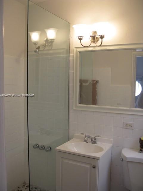 THE VINTAGE EAST CONDO - Residential Lease