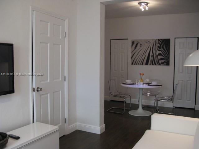 THE VINTAGE EAST CONDO - Residential Lease