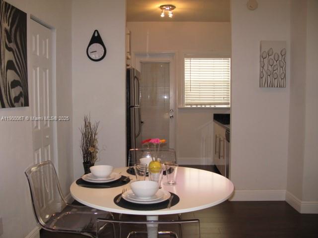 THE VINTAGE EAST CONDO - Residential Lease