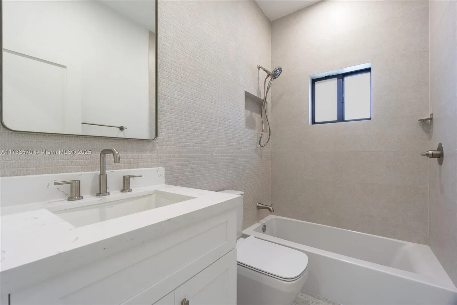 South Miami, Florida 33143, United States, 4 Bedrooms Bedrooms, ,3 BathroomsBathrooms,Residential,Pending,13214