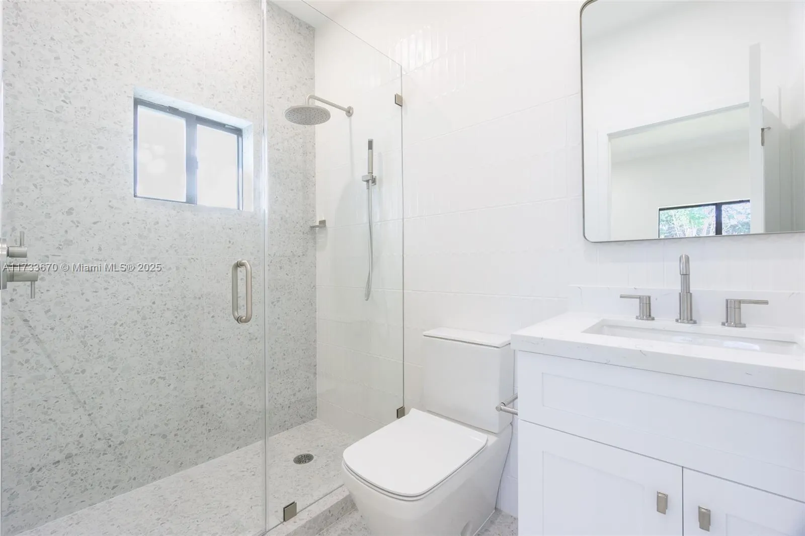 South Miami, Florida 33143, United States, 4 Bedrooms Bedrooms, ,3 BathroomsBathrooms,Residential,Pending,13214