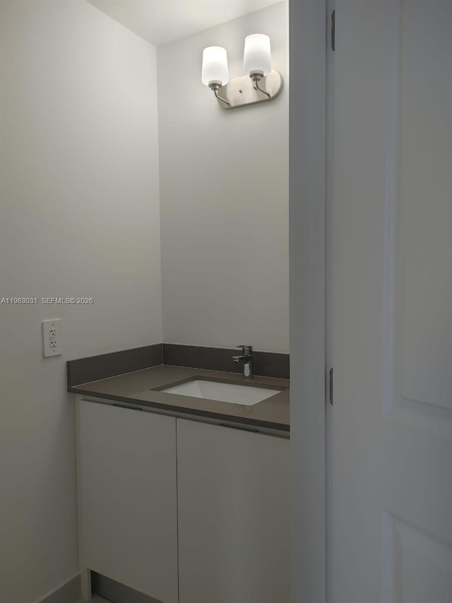 CENTURY PARK SQUARE - Residential Lease