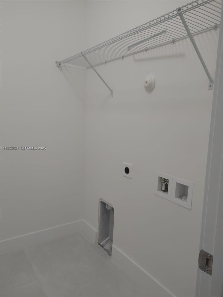 CENTURY PARK SQUARE - Residential Lease