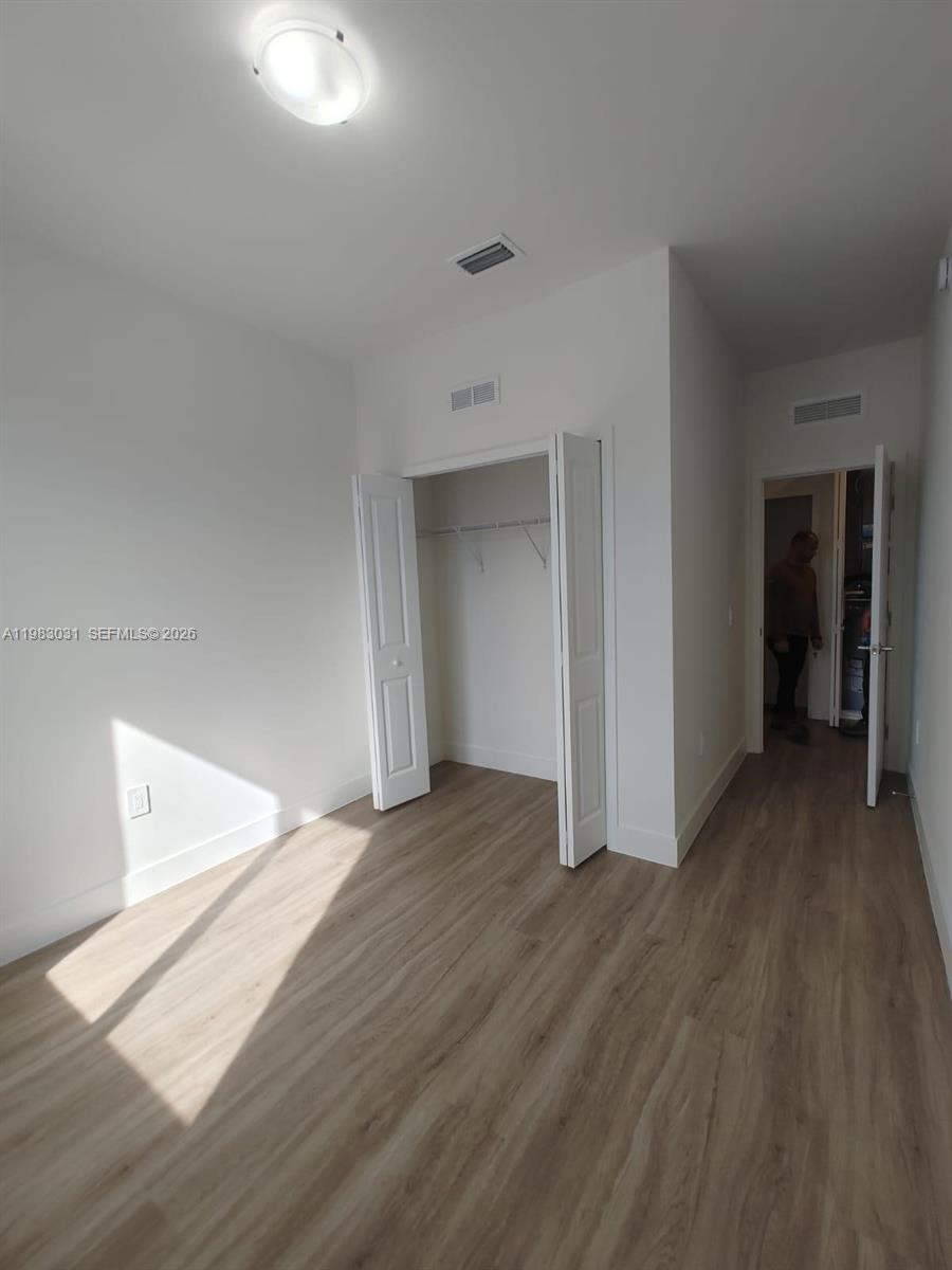 CENTURY PARK SQUARE - Residential Lease