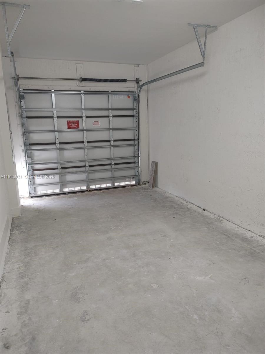 CENTURY PARK SQUARE - Residential Lease