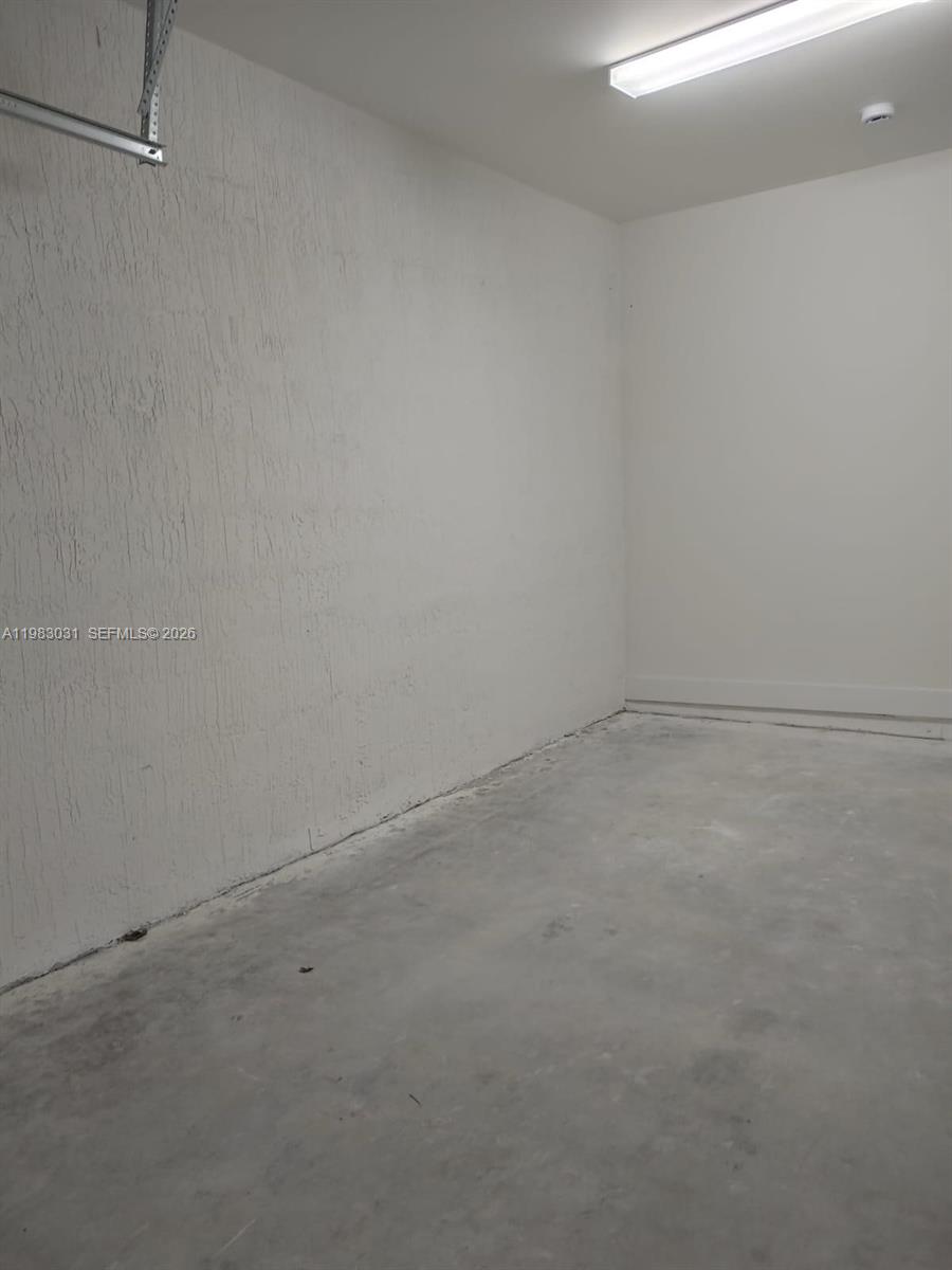 CENTURY PARK SQUARE - Residential Lease