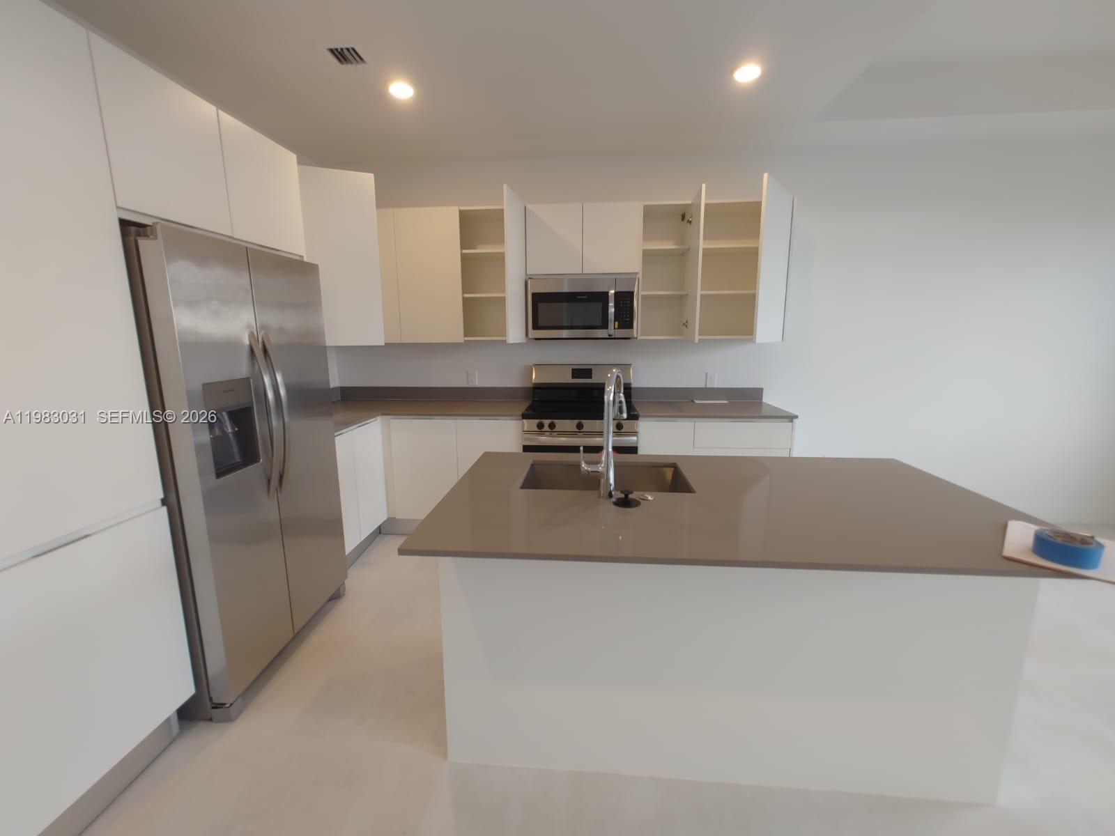 CENTURY PARK SQUARE - Residential Lease