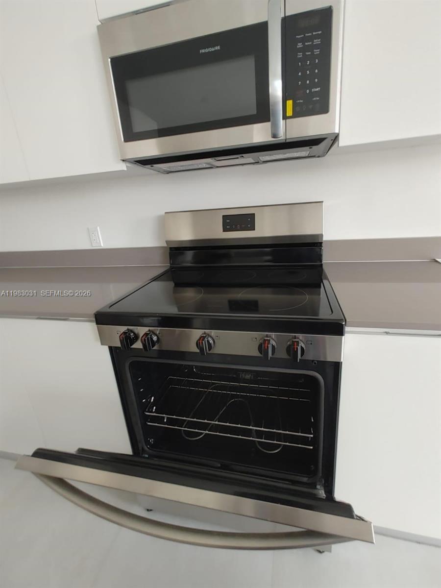 CENTURY PARK SQUARE - Residential Lease