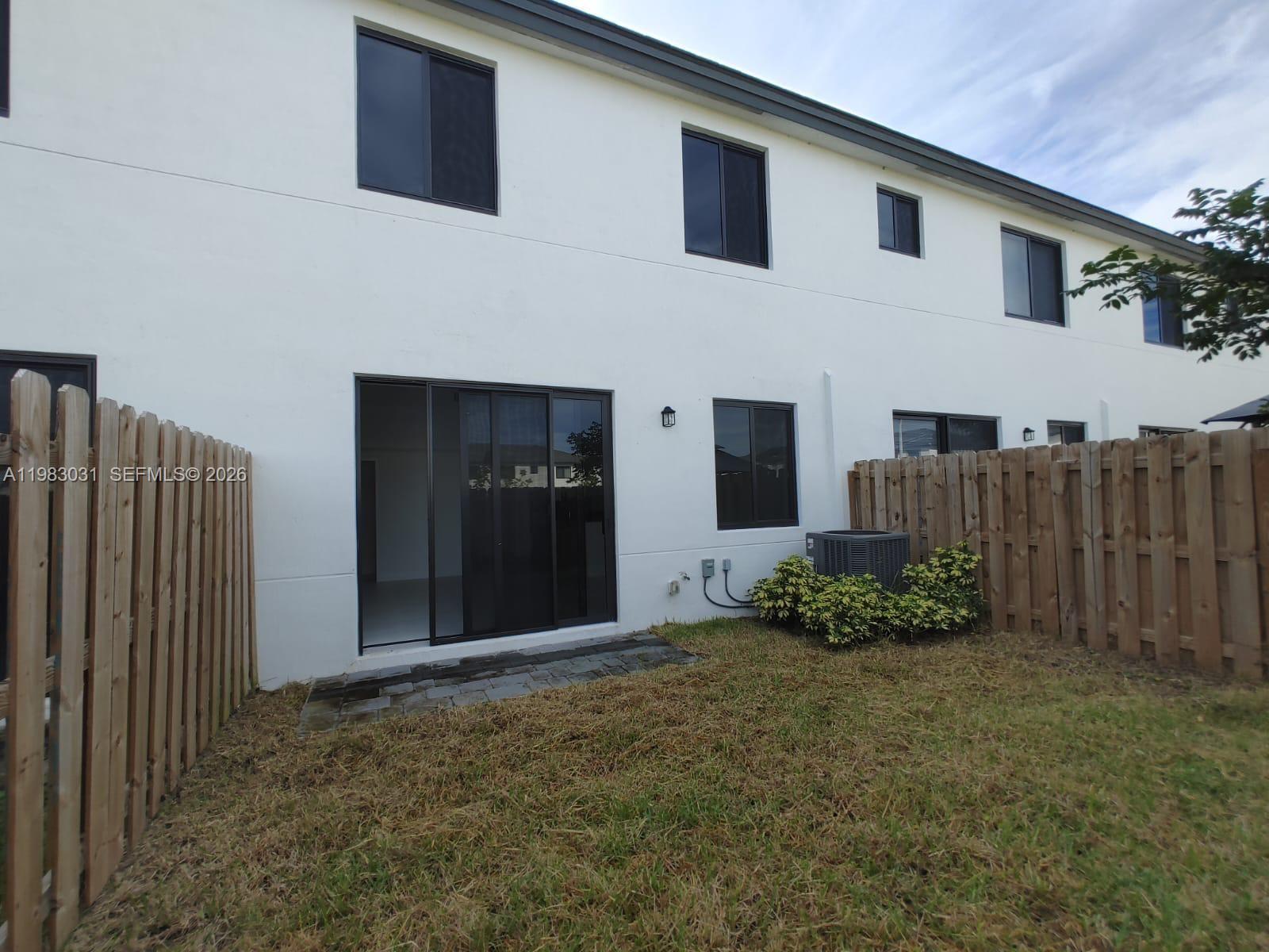 CENTURY PARK SQUARE - Residential Lease