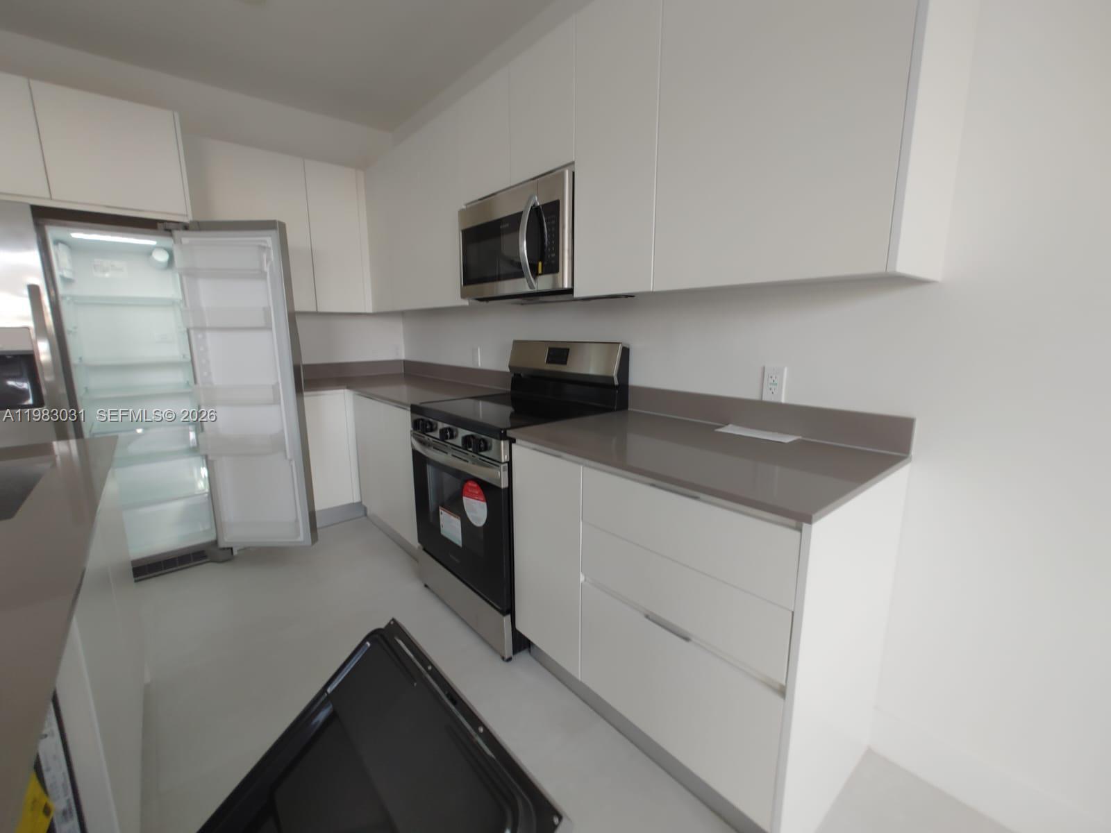 CENTURY PARK SQUARE - Residential Lease