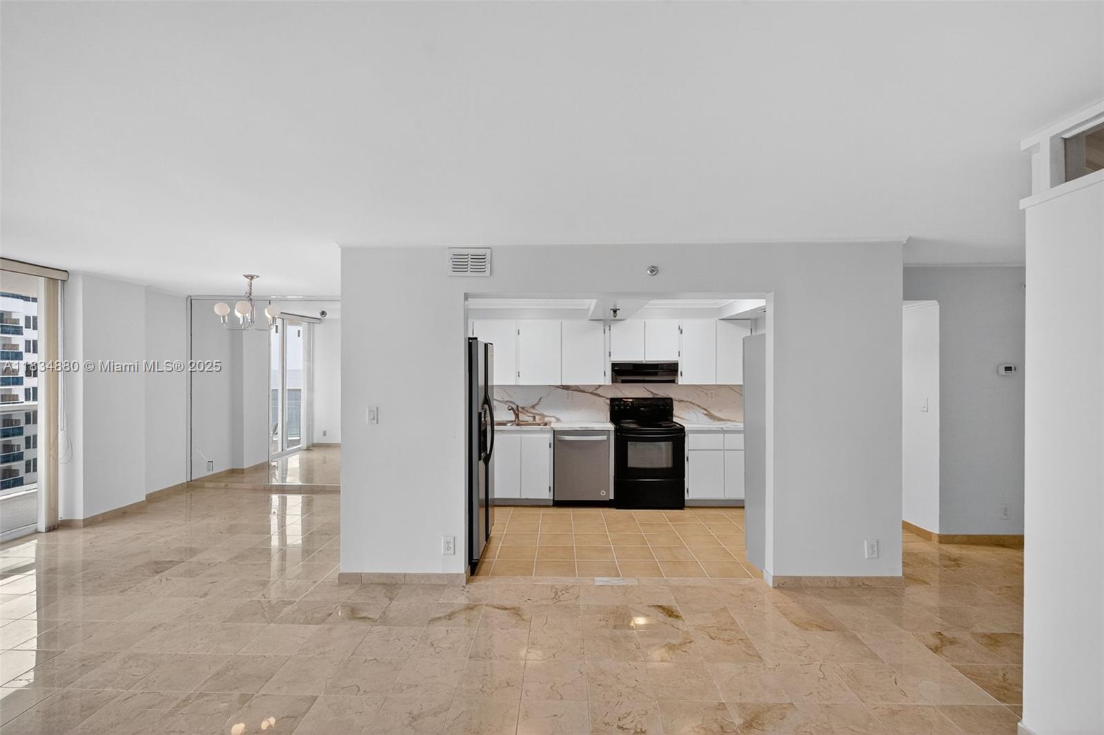 THE RIVIERA CONDO - Residential Lease