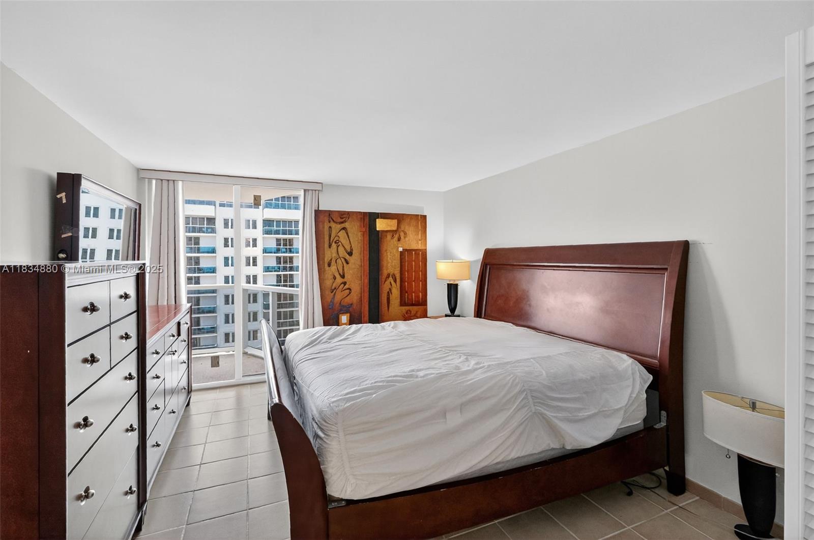 THE RIVIERA CONDO - Residential Lease