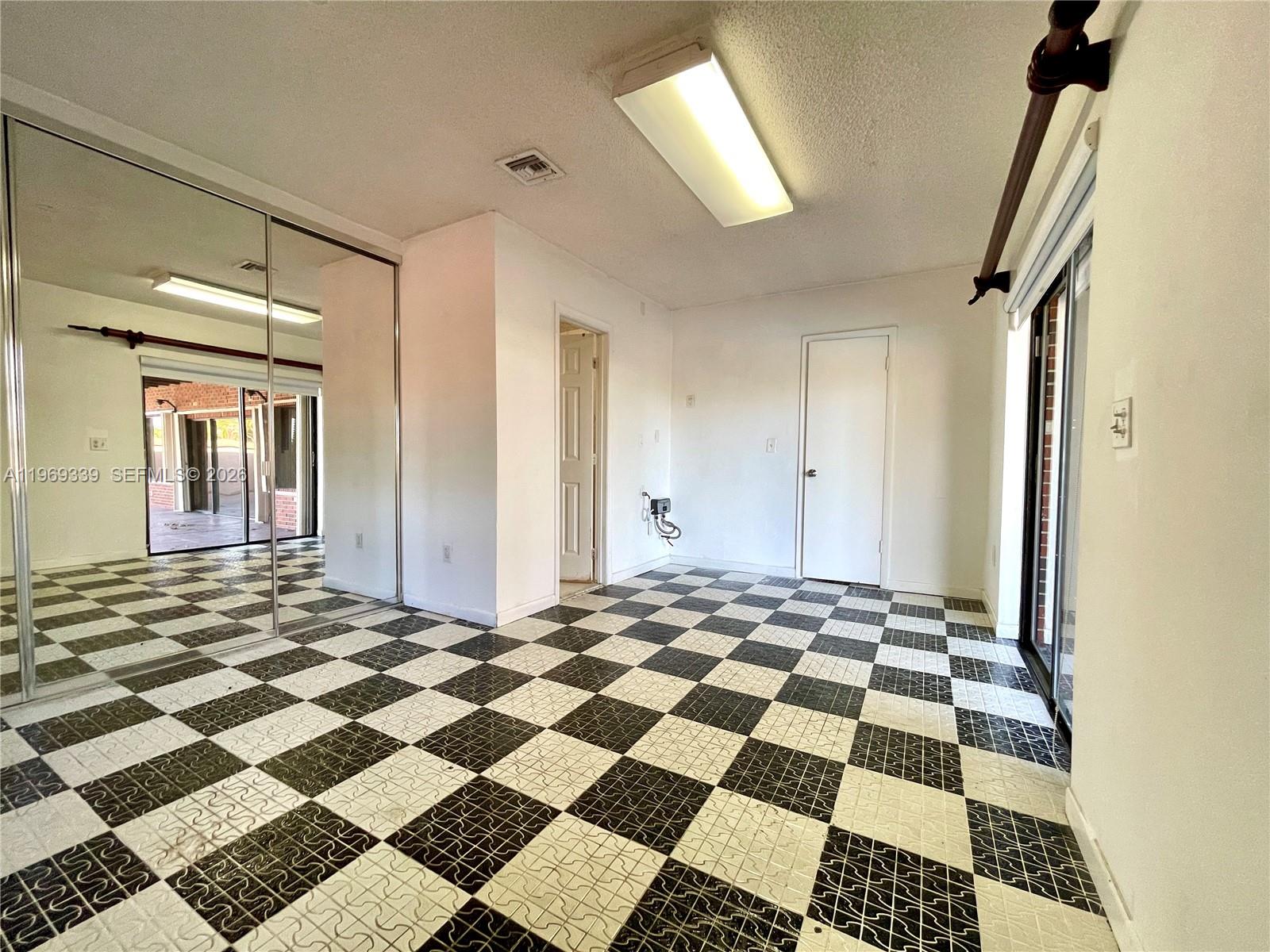 CANTELOP 1ST ADDN - Residential Lease