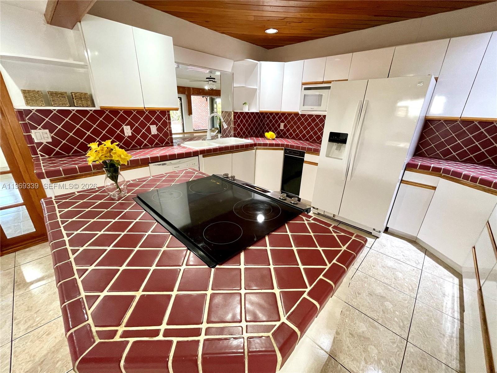 CANTELOP 1ST ADDN - Residential Lease