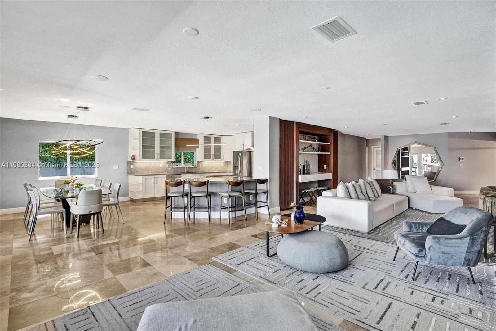 SAN SOUCI ESTATES - Residential Lease