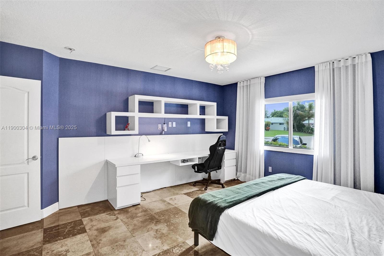 SAN SOUCI ESTATES - Residential Lease