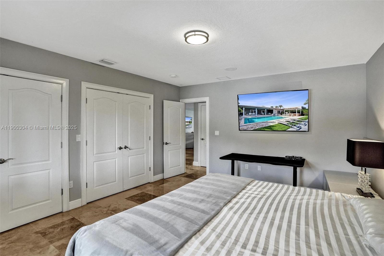 SAN SOUCI ESTATES - Residential Lease