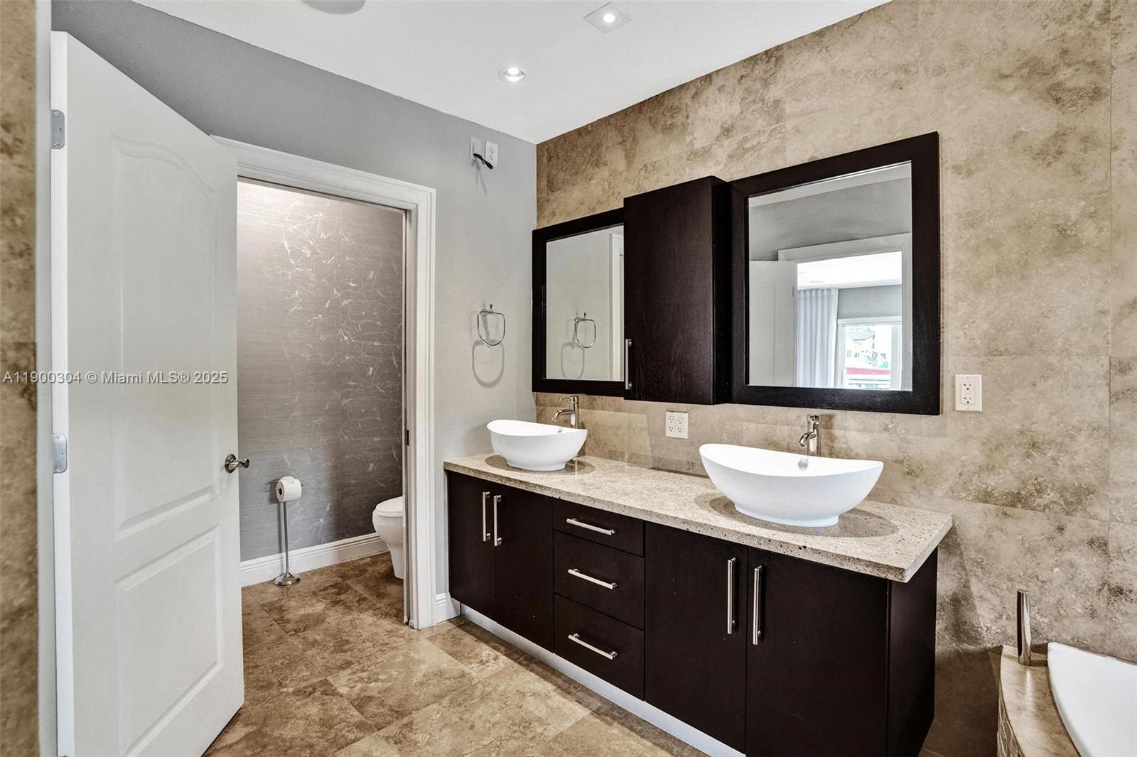 SAN SOUCI ESTATES - Residential Lease