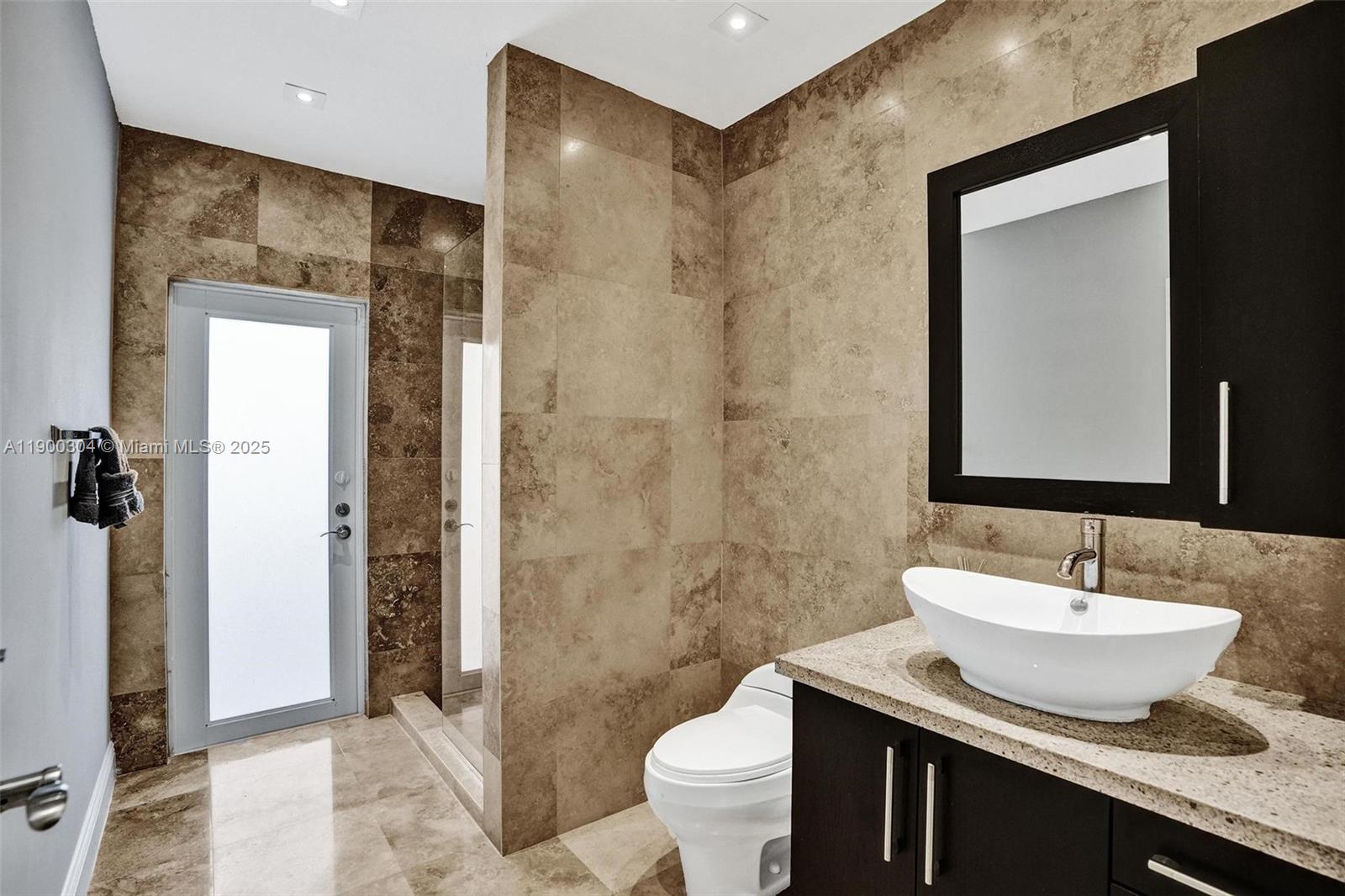 SAN SOUCI ESTATES - Residential Lease