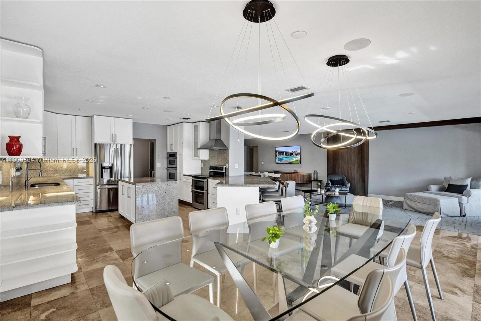 SAN SOUCI ESTATES - Residential Lease