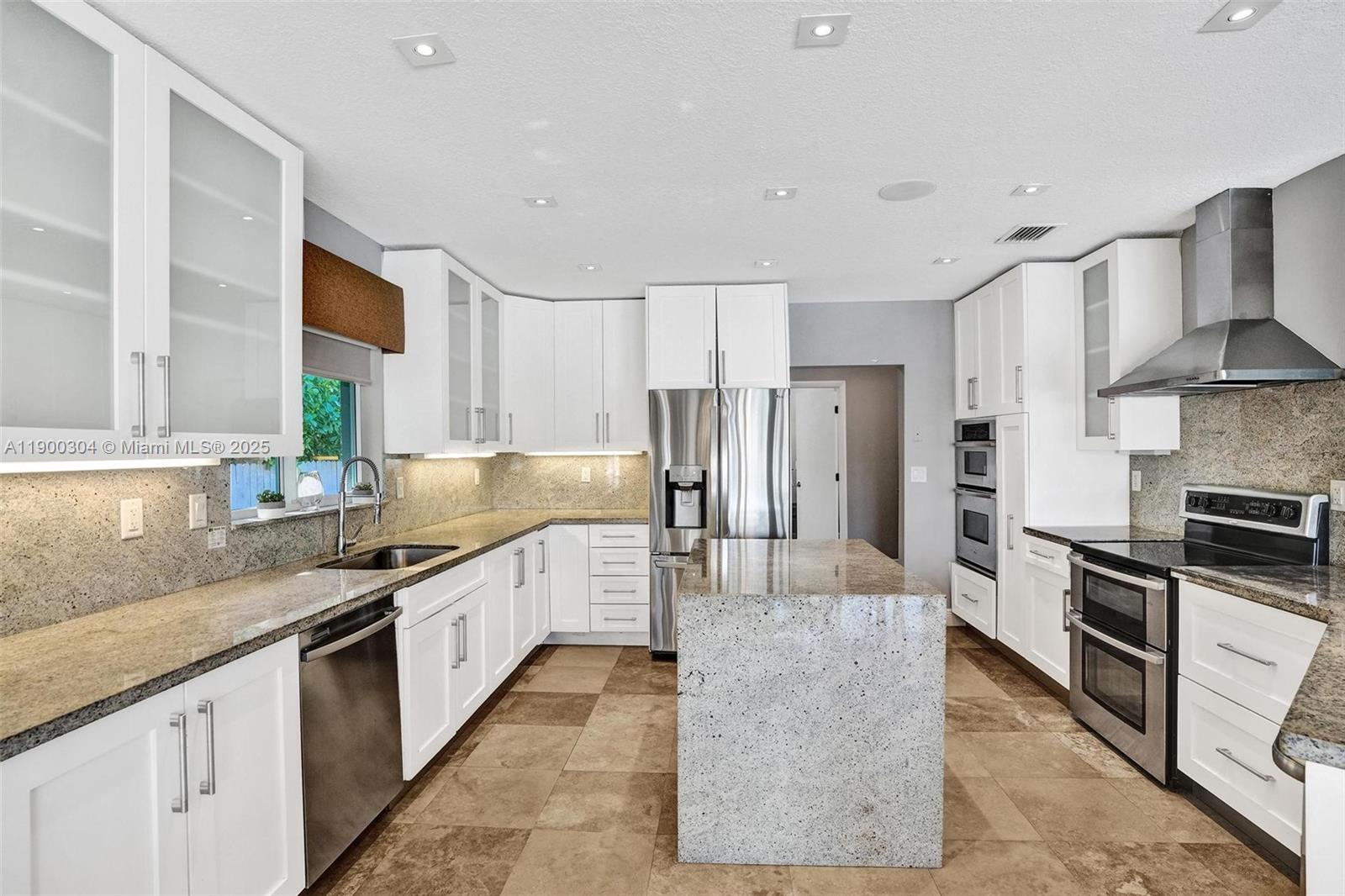 SAN SOUCI ESTATES - Residential Lease