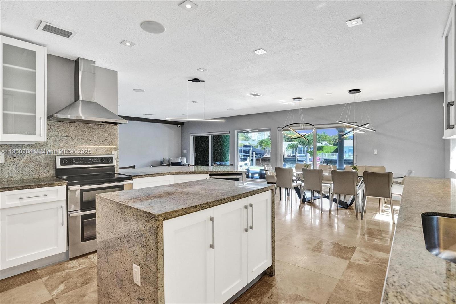 SAN SOUCI ESTATES - Residential Lease