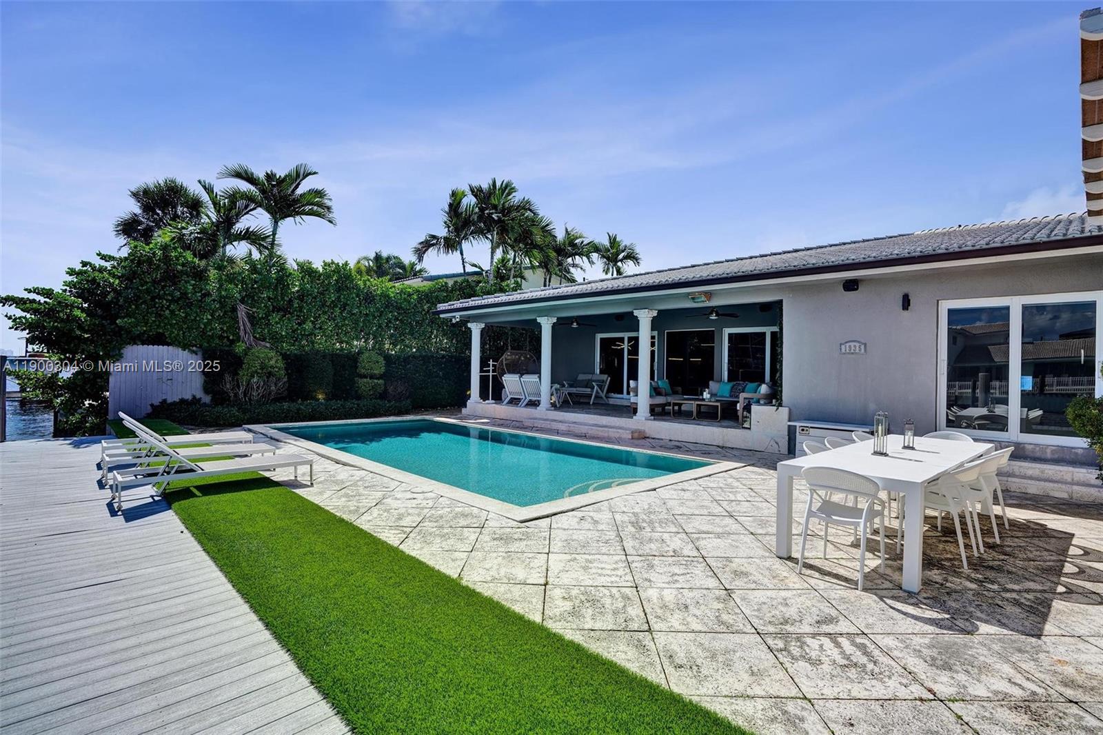 SAN SOUCI ESTATES - Residential Lease